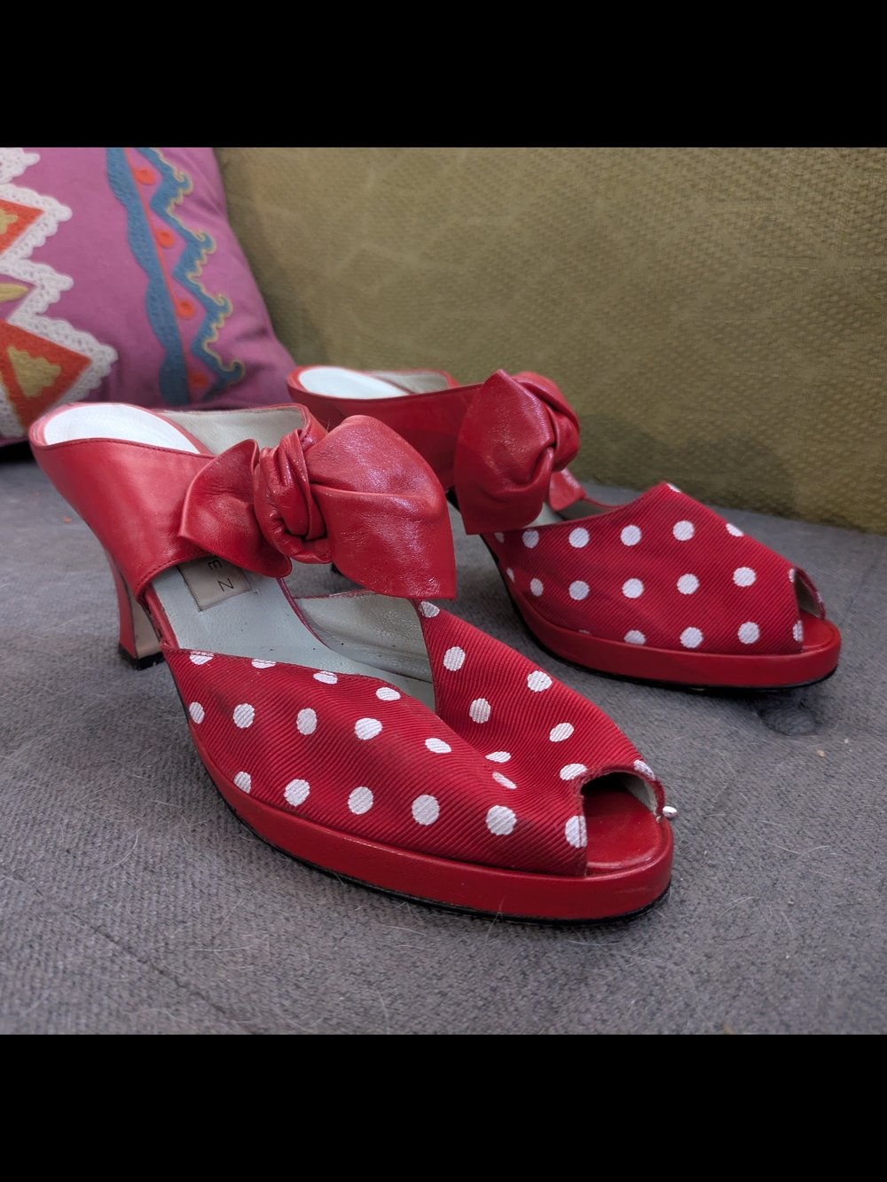 Pura Lopez Red and White Polka Dot Peep-Toe Mules with Bow 🎀